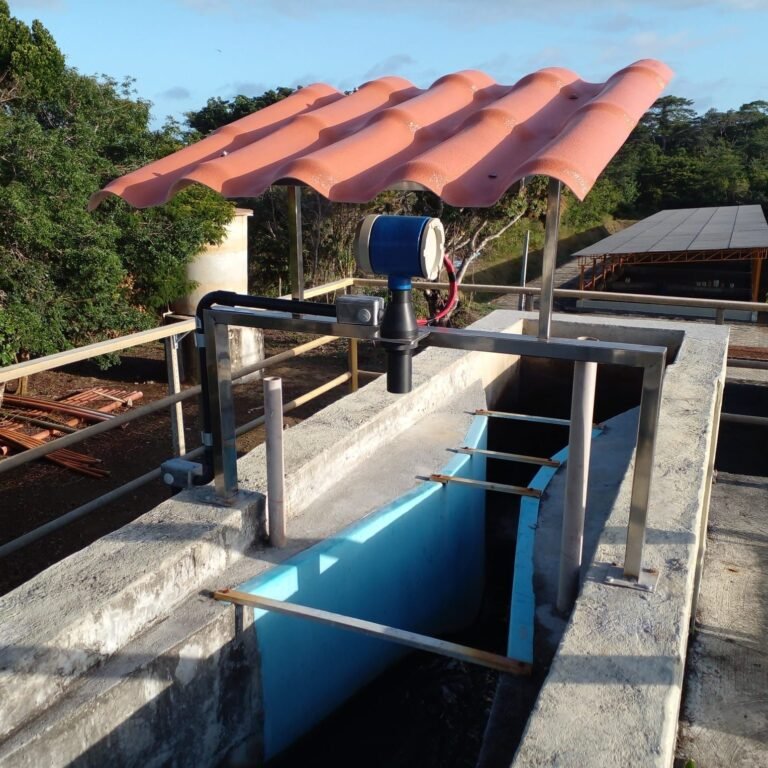 BLIT-U-L Instalado em calha Parshall